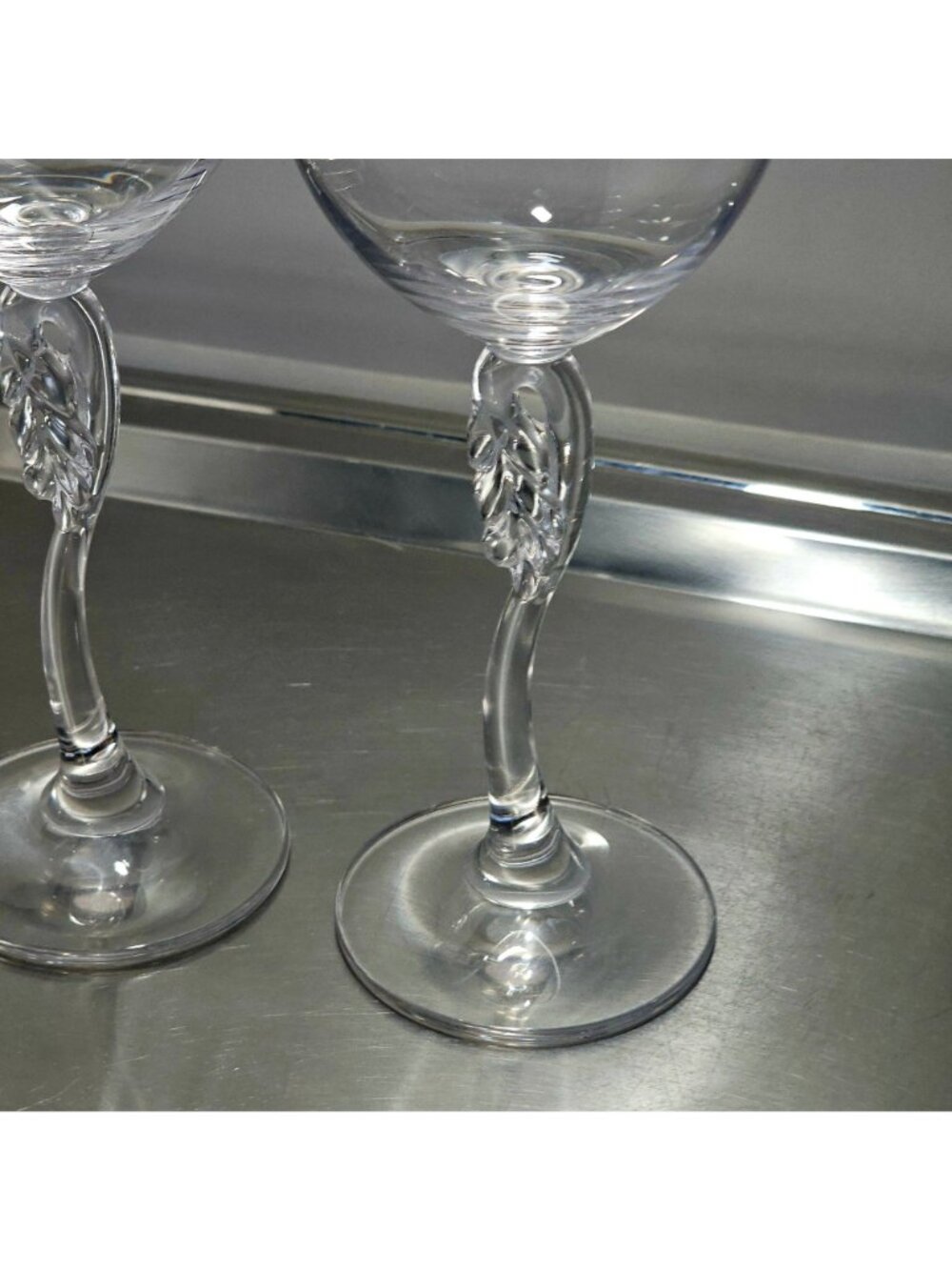2 Mikasa Leaf Song Wine Glasses 9" art nouveau sculpted stem - Picture 7 of 8